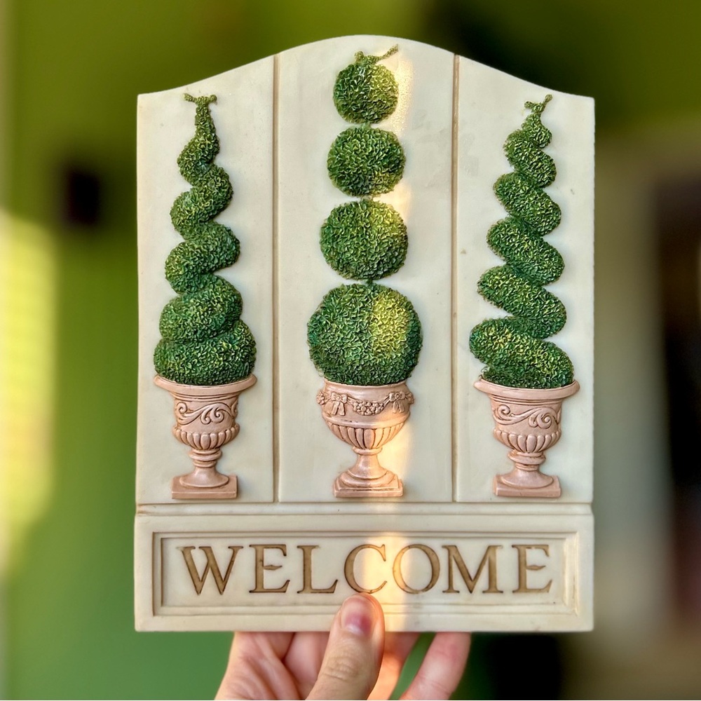 VTG Trimmed Artistic Aborvitae Green Pruned Hedges 3D Textured Plaque Wall Art - Picture 1 of 6